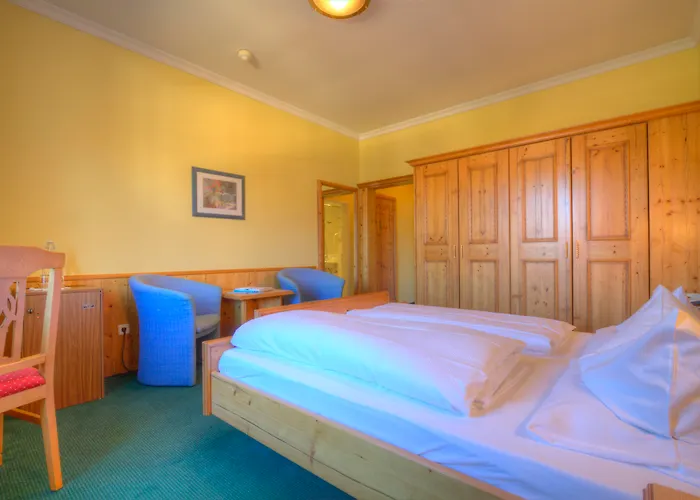 Post Seefeld - Wellnesshotel Tirol Otel 4*