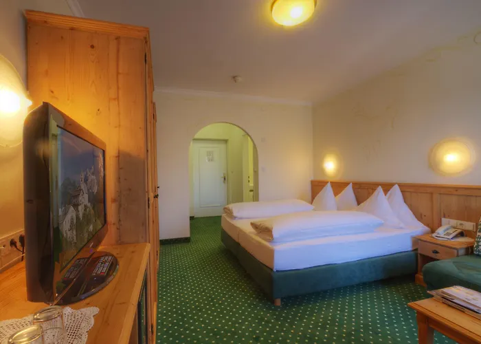 Post Seefeld - Wellnesshotel Tirol Otel 4*