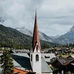 Post Seefeld - Wellnesshotel Tirol מלון