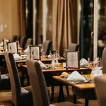 Post Seefeld - Wellnesshotel Tirol מלון זיפלד אין טירול