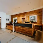 Post Seefeld - Wellnesshotel Tirol Отель Зеефельд в Тироле
